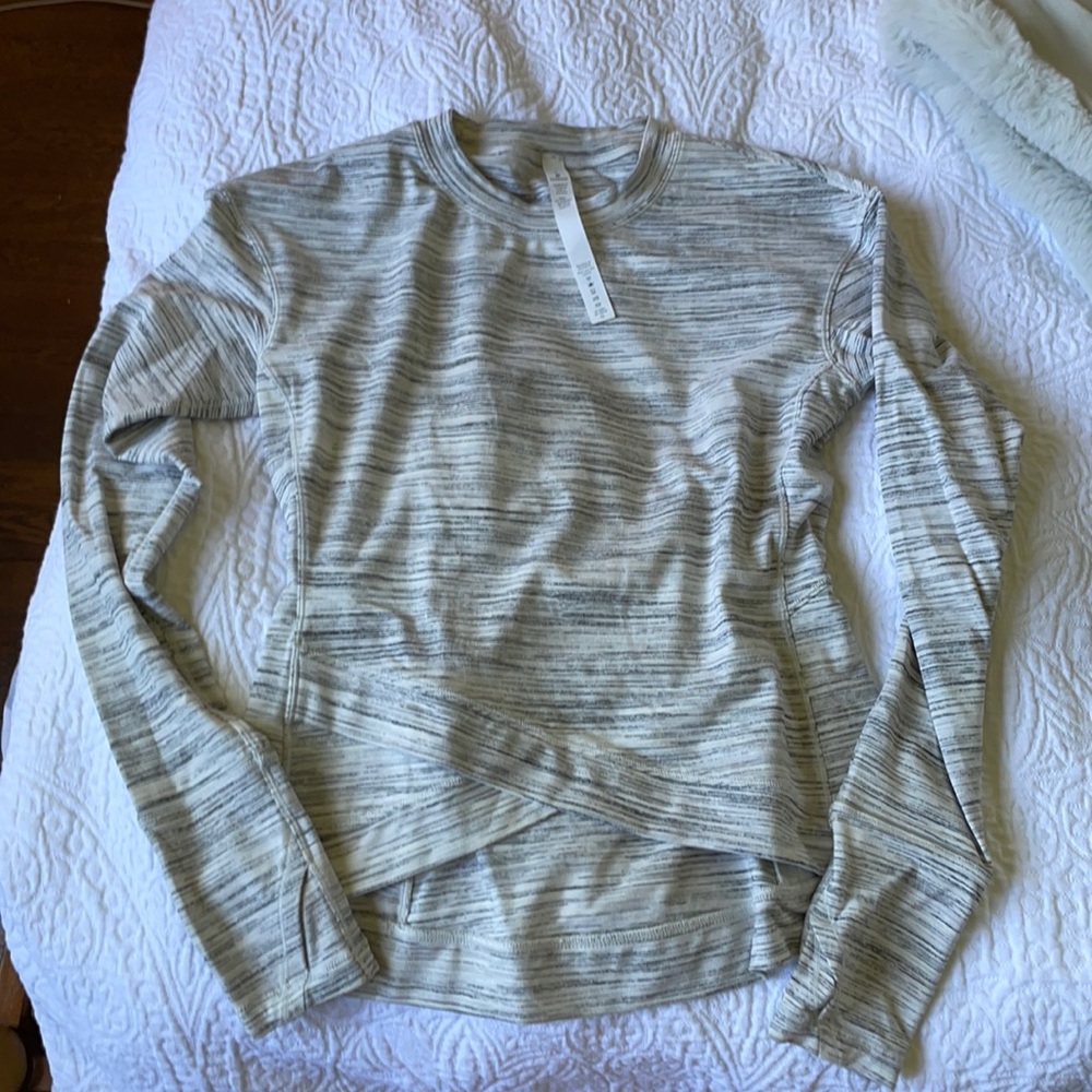 Lululemon long sleeve workout top